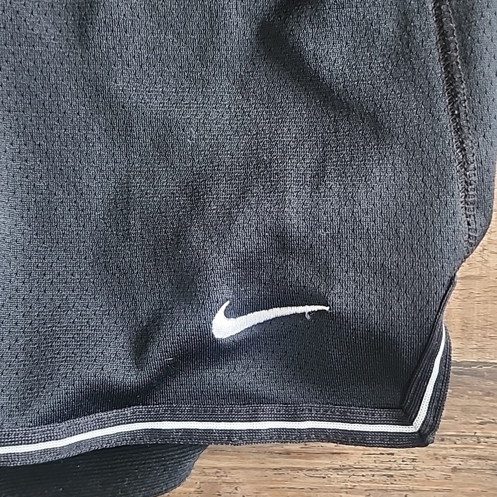 Ladies Nike Dri-Fit Shorts Sz Small - Picture 2 of 4